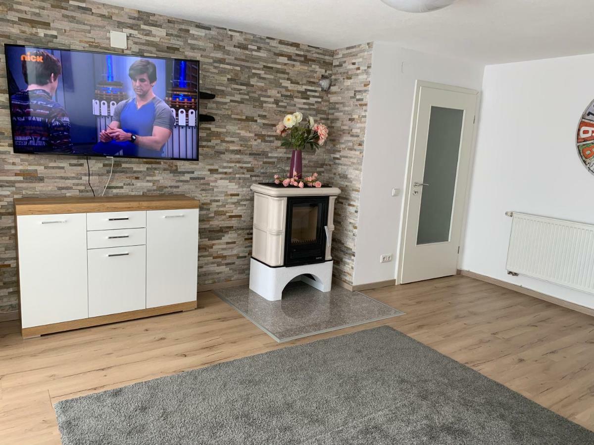 Terrassenwohnung In Estenfeld Bei Wuerzburg エクステリア 写真