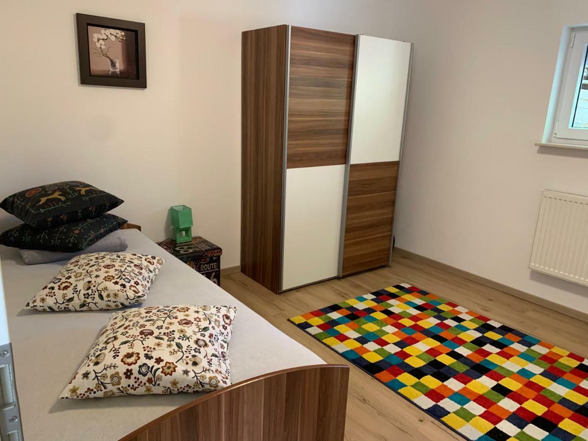 Terrassenwohnung In Estenfeld Bei Wuerzburg エクステリア 写真