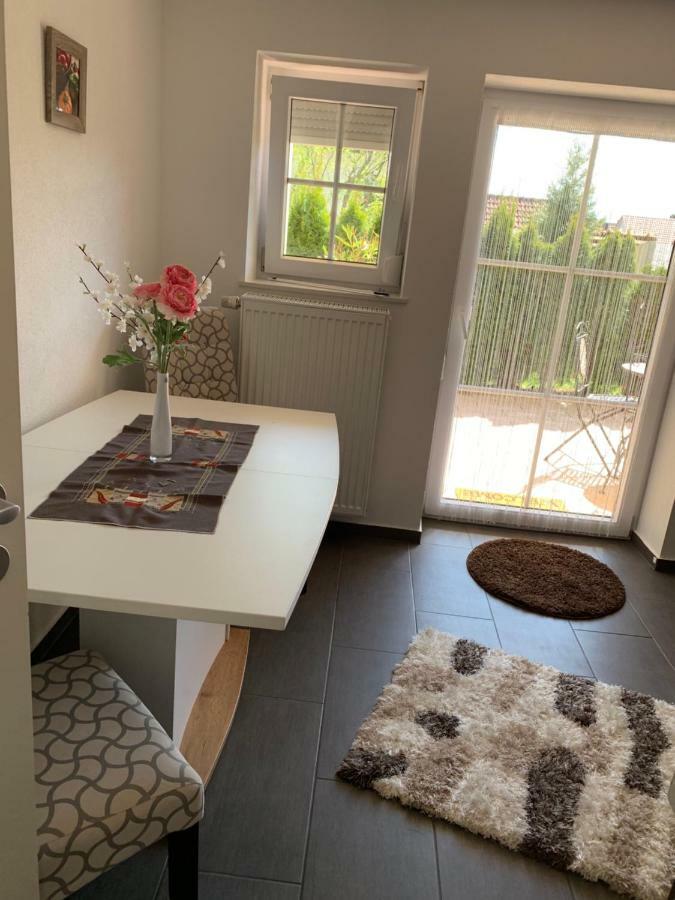 Terrassenwohnung In Estenfeld Bei Wuerzburg エクステリア 写真